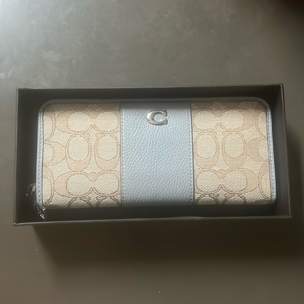 NWT Coach Accordion Zip Wallet - Stone Grey/Blue Colorblock Signature Canvas
